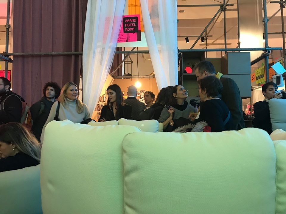 Manerba e un “esercito” di Undecided approdano in Triennale 3