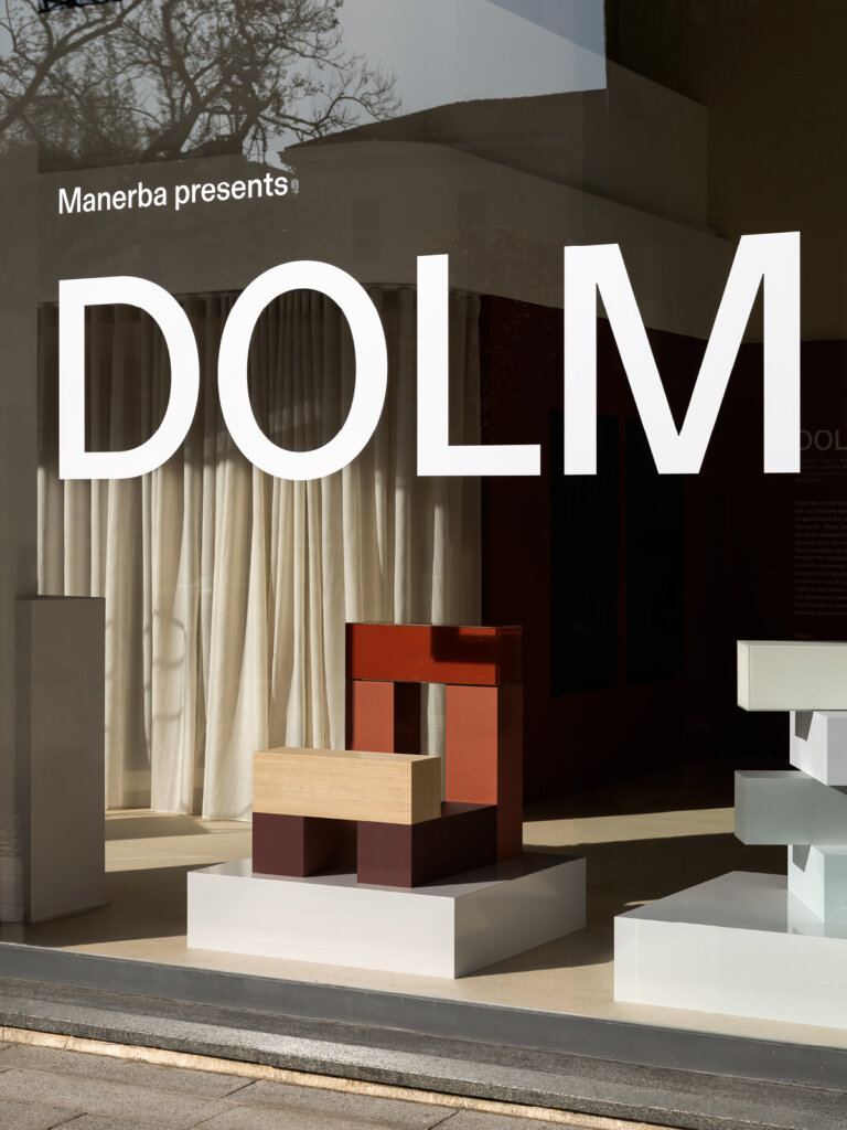 Manerba–Dolmen-Ringraziamenti MDW24-Showroom-2