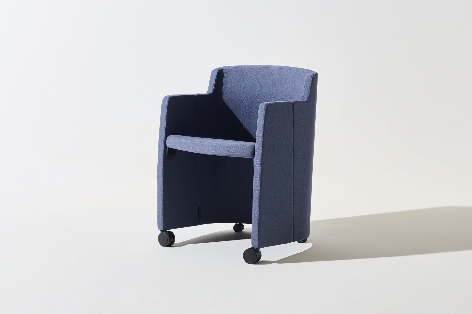 poltrona di design pieghevole per sale meeting