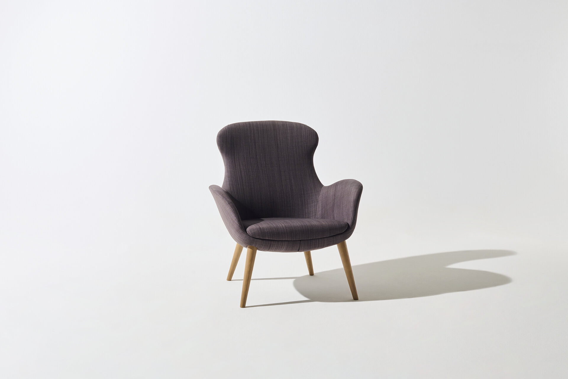 sedia di design con piedini per sala d'attesa