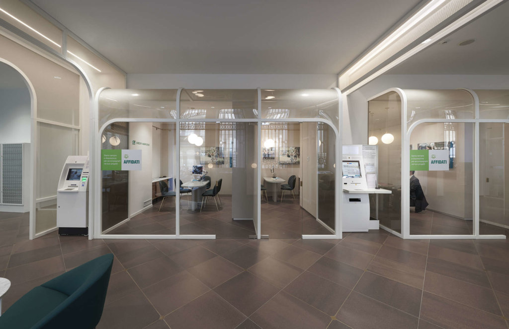 Wallsystem - Crédit Agricole Cariparma spa